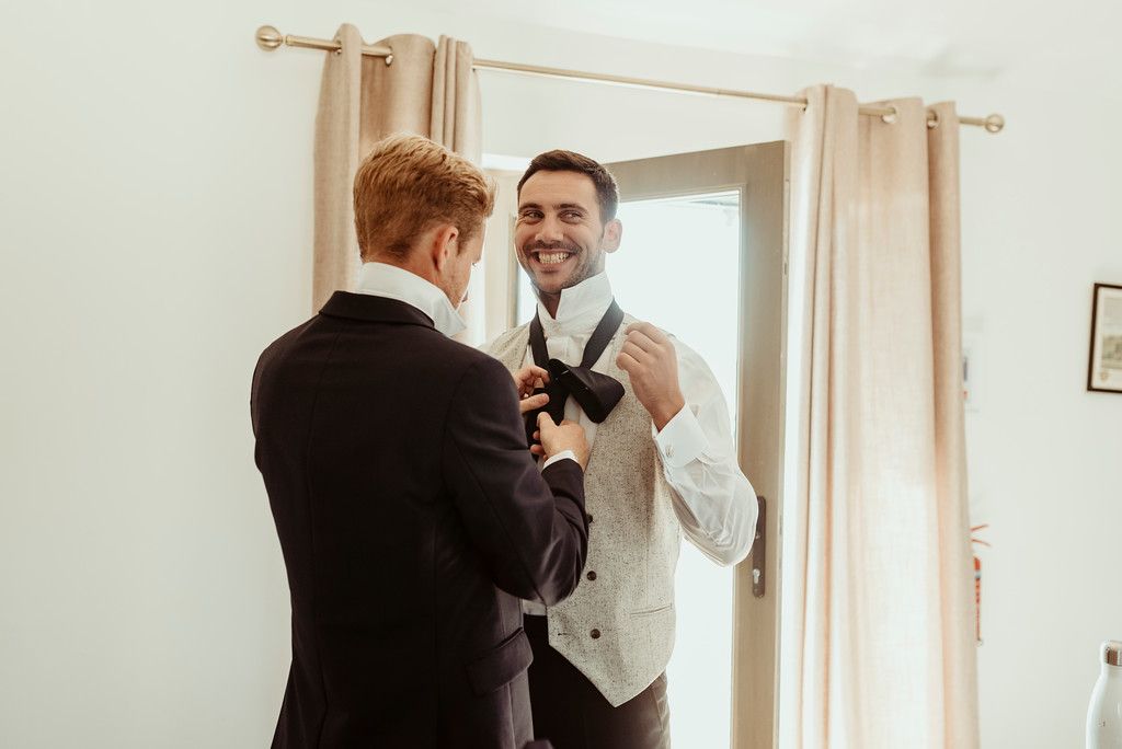Jenny and Charlie Caribbean themed wedding - Groom preparations - photography by Jess Soper Photogaphy, videography by Veiled Productions