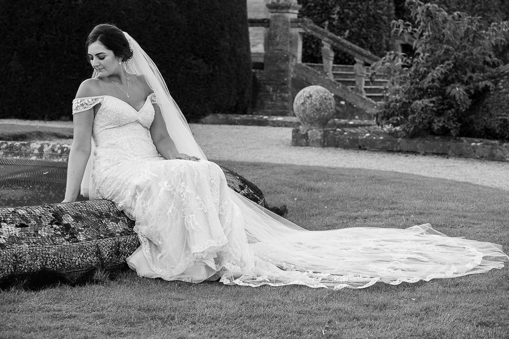 Beautiful bride Rebecca at Eynsham Hall Gardens - photography by Rob Wheal Photography | Oxfordshire wedding videography by Veiled Productions