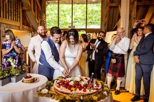 Bury Court Barn | Amy & Mario